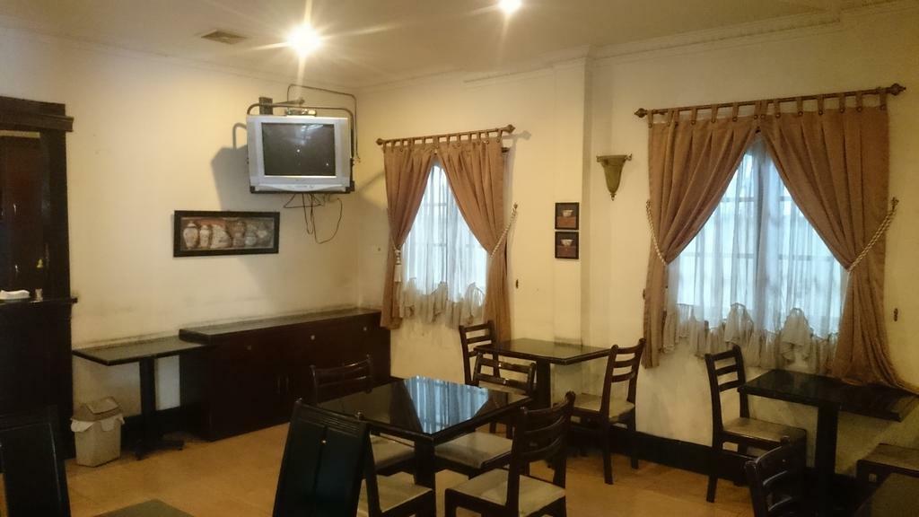 Hotel Citi International Palang Merah Медан Екстериор снимка